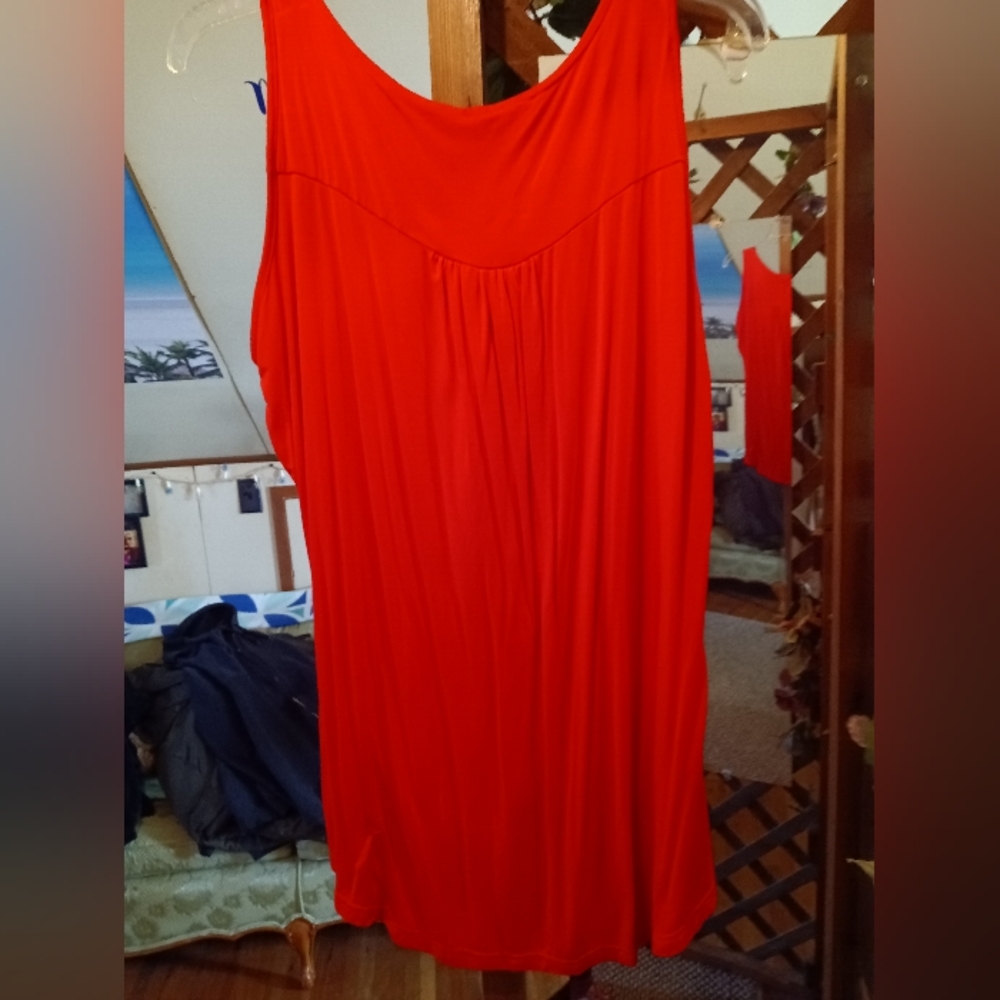 Tomato Red Quarter Button Up Flowy Tank Top NWOT - Picture 3 of 3